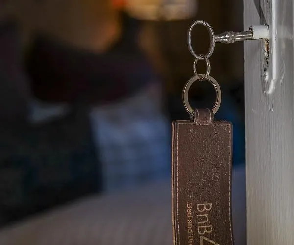 Bnb44 Only No Breakfast Couette-café 3*